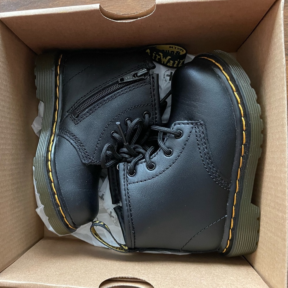 Dr. Martens Toddler Size 6